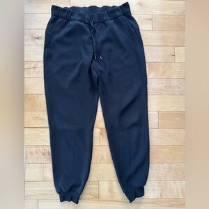 Lululemon - On the fly jogger *woven